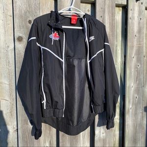 NIKE Women’s Athletics Canada Windrunner Jacket